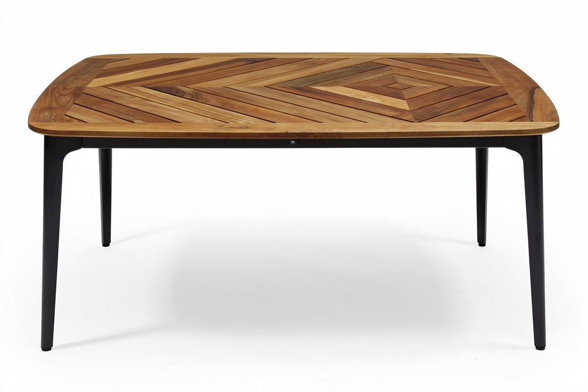 Moderne eettafel van hout met een chevron-patroon