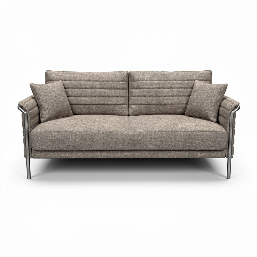 Moderne stoffen bank met kussens